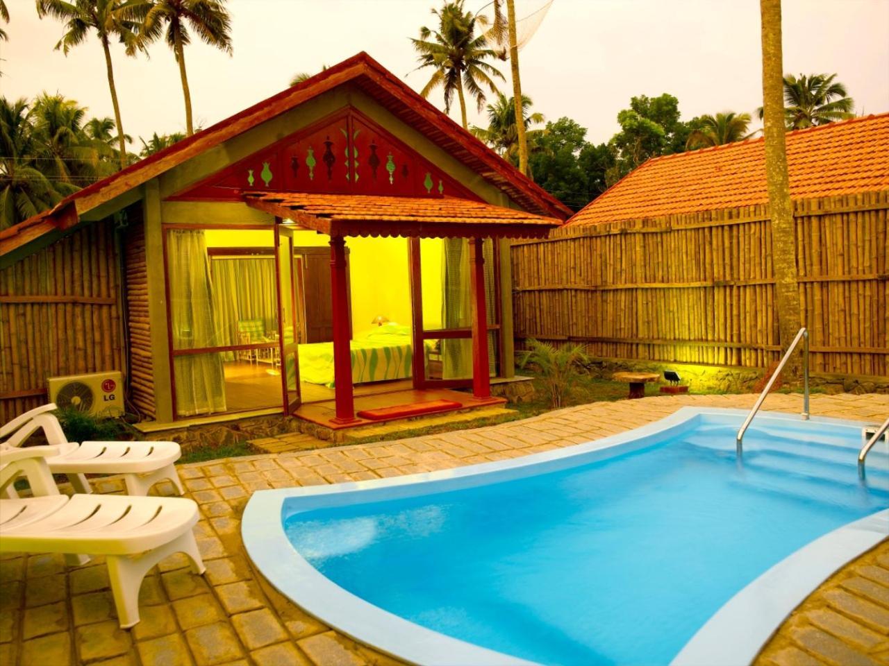 Abad Whispering Palms Hotel Kumarakom Luaran gambar